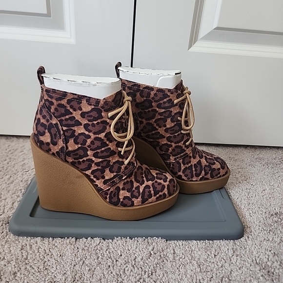 Jessica Simpson Leopard Catcher Suede Leather Wedge Booties - Picture 3 of 8